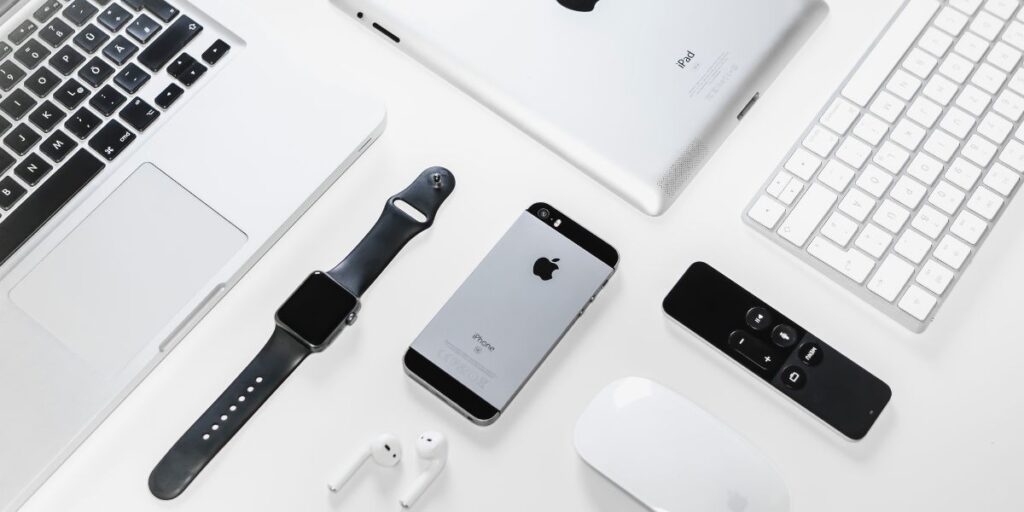 Top 5 Must-Have Gadgets for Tech Enthusiasts in 2024